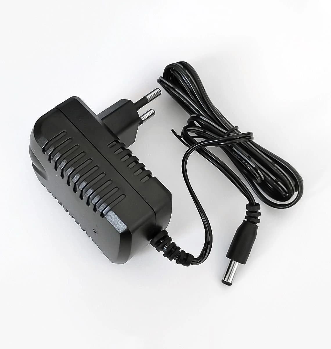 Оригинално зарядно за детскa акумулаторнa колa 12V