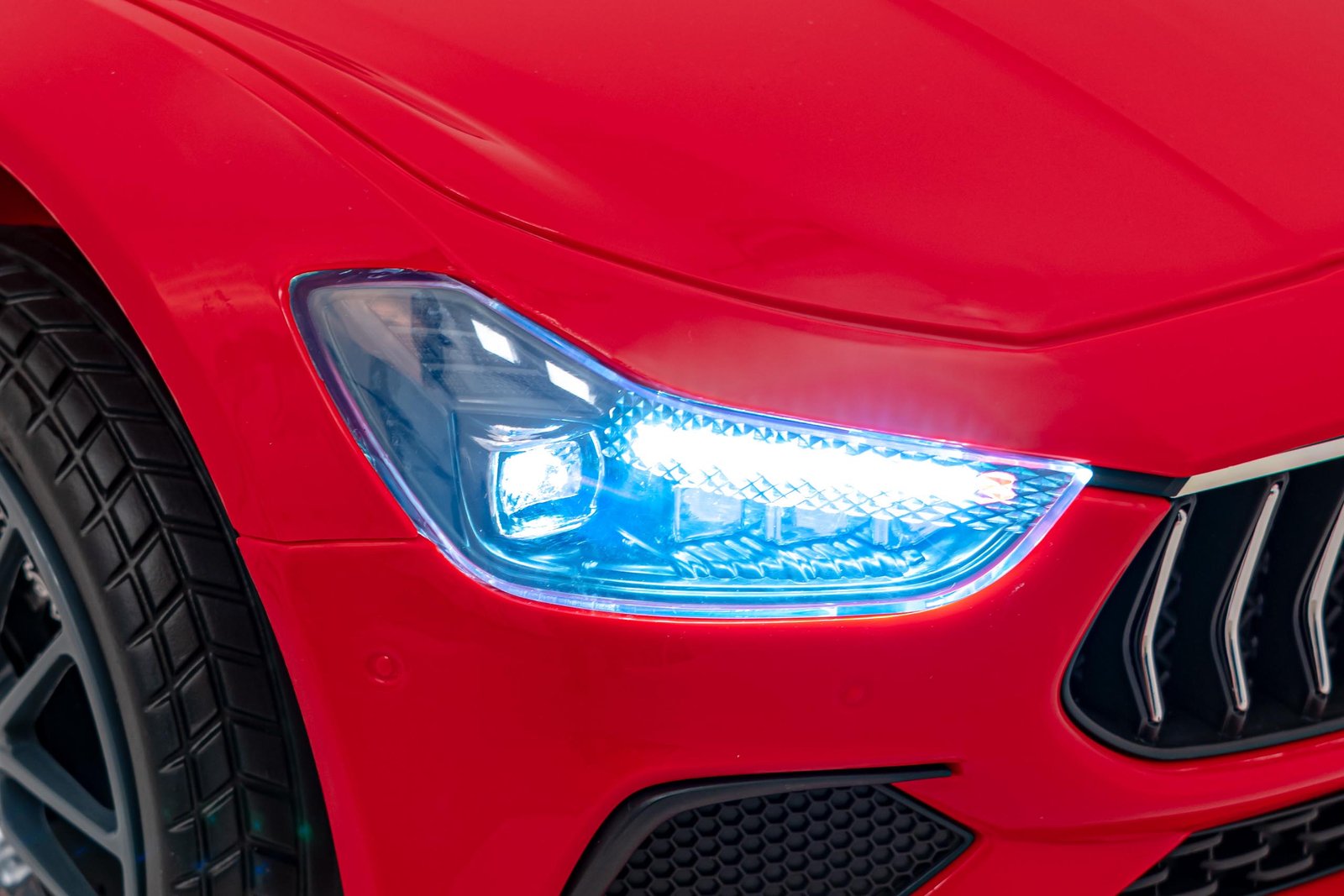 Лицензирана Акумулаторна Кола Maserati Ghibli, 60W, 12V/4,5Ah, R/C 2.5, EVA гуми - Image 11