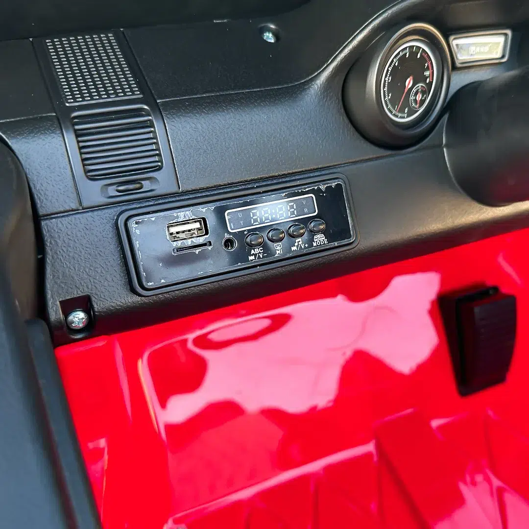 Лицензиран Акумулаторен Джип Mercedes G63 AMG, 12V/10Ah, 6x6, 210W, EVA гуми, R/C, МР3 - Image 26