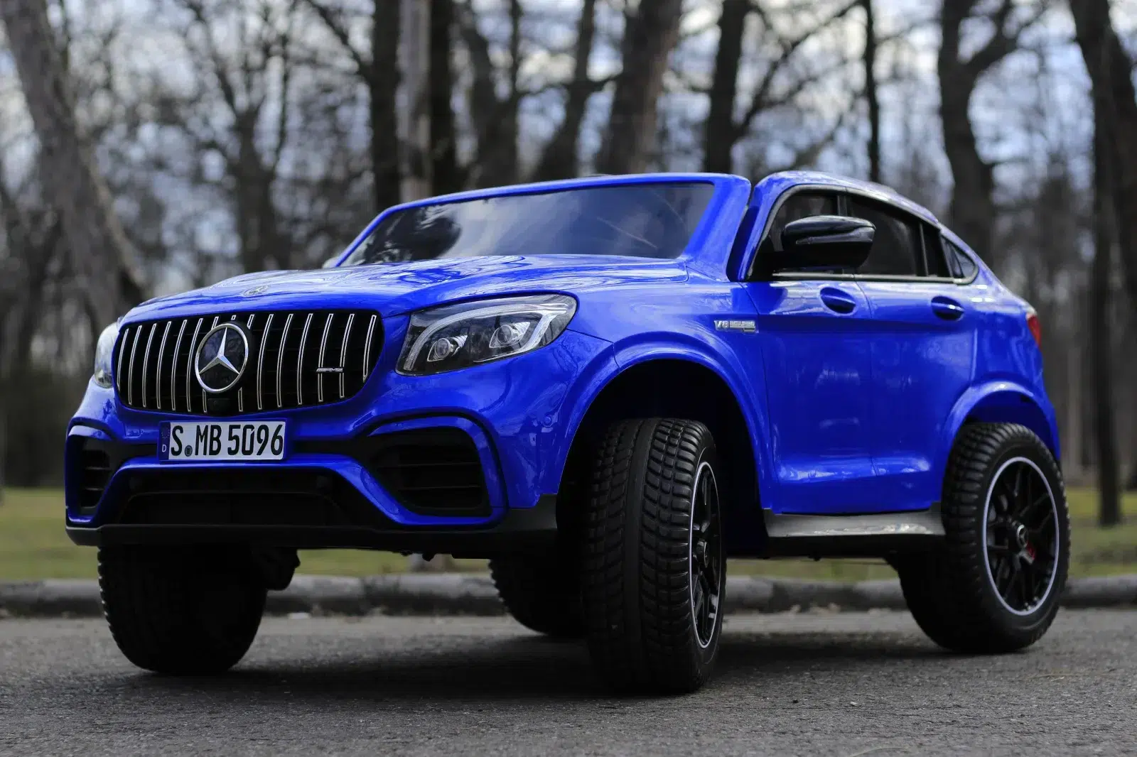 Лицензиран акумулаторен джип Mercedes GLC63S AMG, 4x4, 180W, 12V-14Ah - Image 2