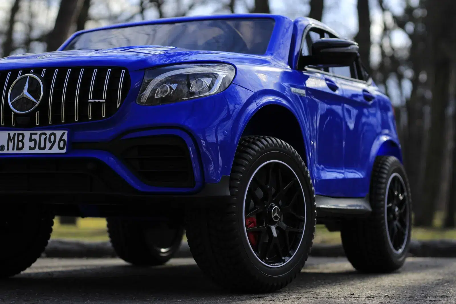 Лицензиран акумулаторен джип Mercedes GLC63S AMG, 4x4, 180W, 12V-14Ah - Image 4