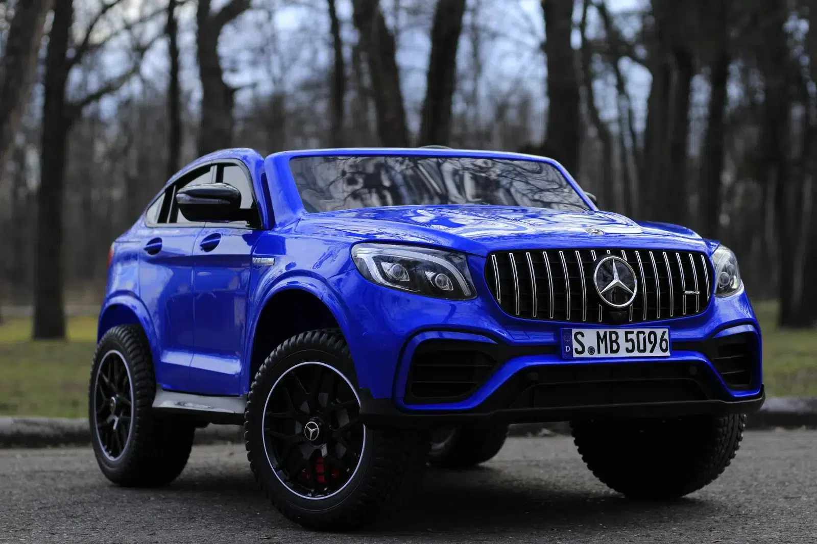 Лицензиран акумулаторен джип Mercedes GLC63S AMG, 4x4, 180W, 12V-14Ah - Image 3