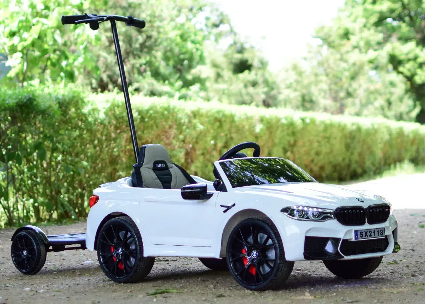 Лицензирана Акумулаторна Кола BMW M5 Competition с Hoverboard за родители, 500W, 24V/14Ah, R/C 2.4G, EVA гуми - Image 6