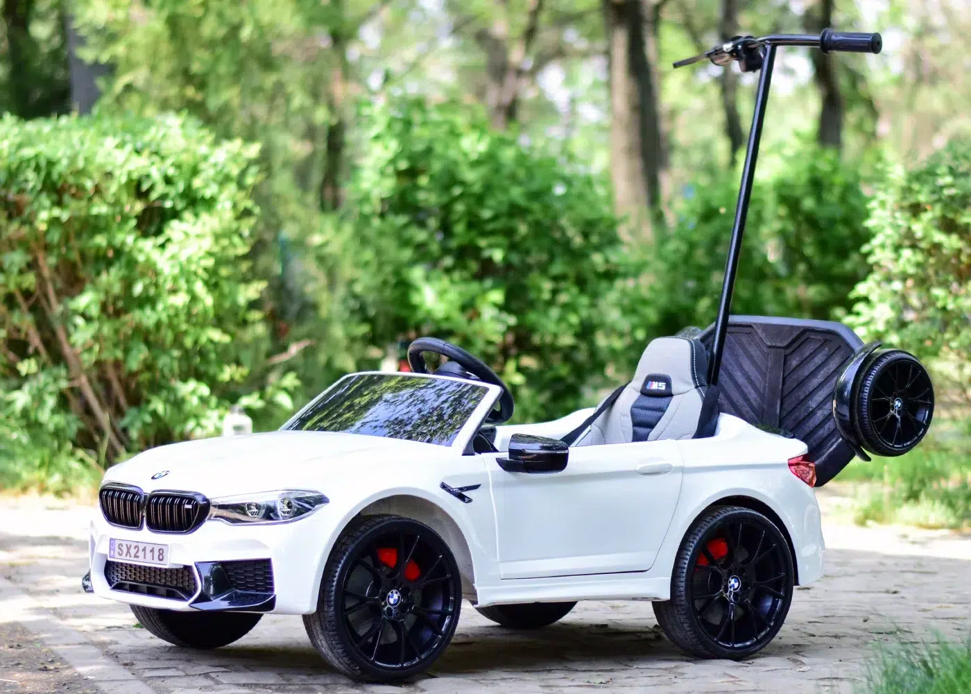 Лицензирана Акумулаторна Кола BMW M5 Competition с Hoverboard за родители, 500W, 24V/14Ah, R/C 2.4G, EVA гуми - Image 3