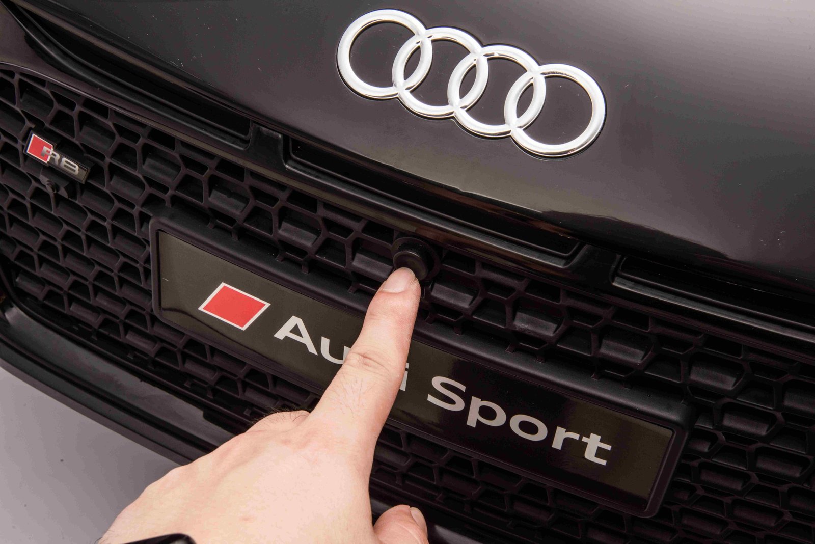 Лицензирана Акумулаторна Кола Audi R8 Premium, 200W, 24V/14Ah, Помпещи гуми, R/C 2.4G - Image 27
