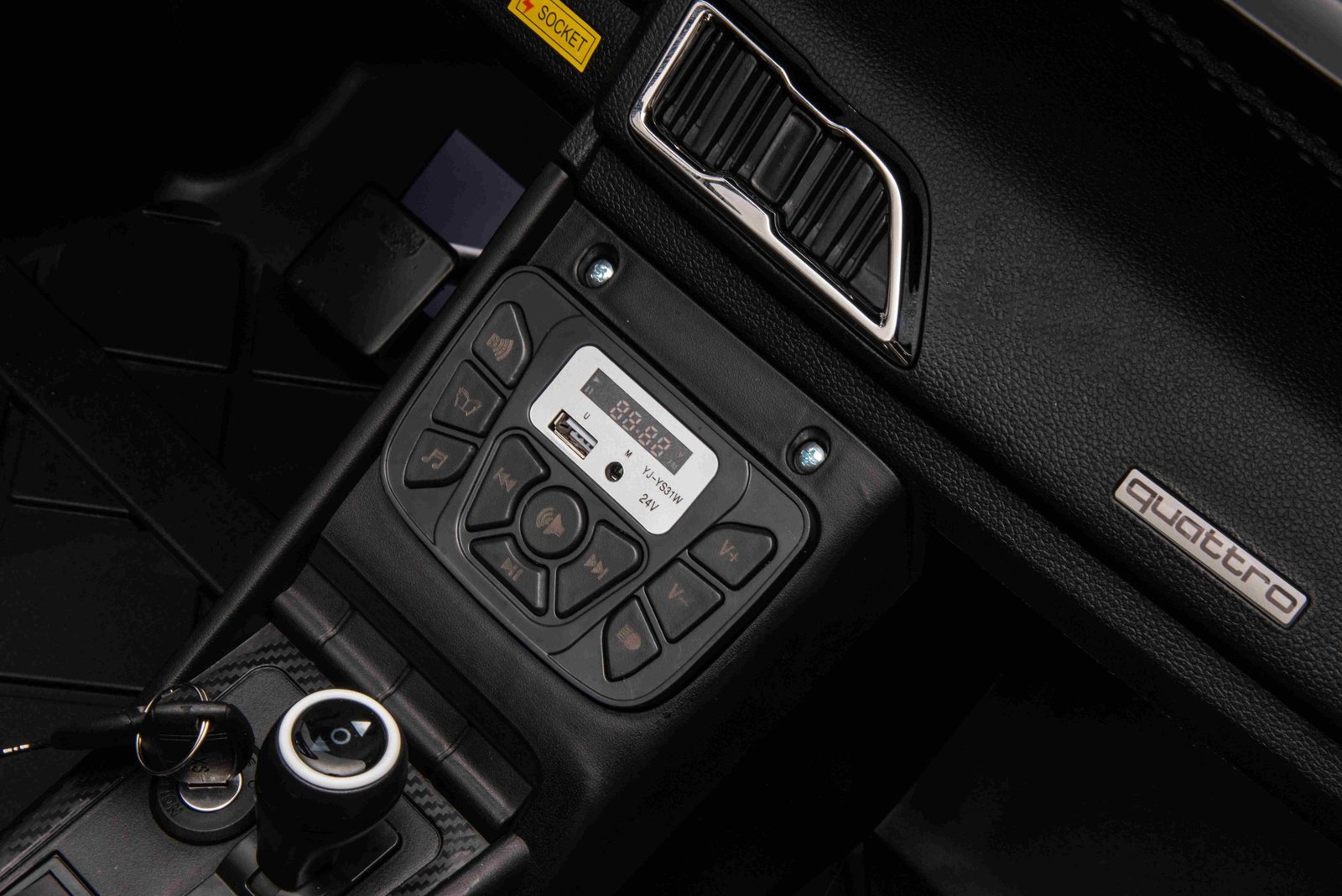 Лицензирана Акумулаторна Кола Audi R8 Premium, 200W, 24V/14Ah, Помпещи гуми, R/C 2.4G - Image 27