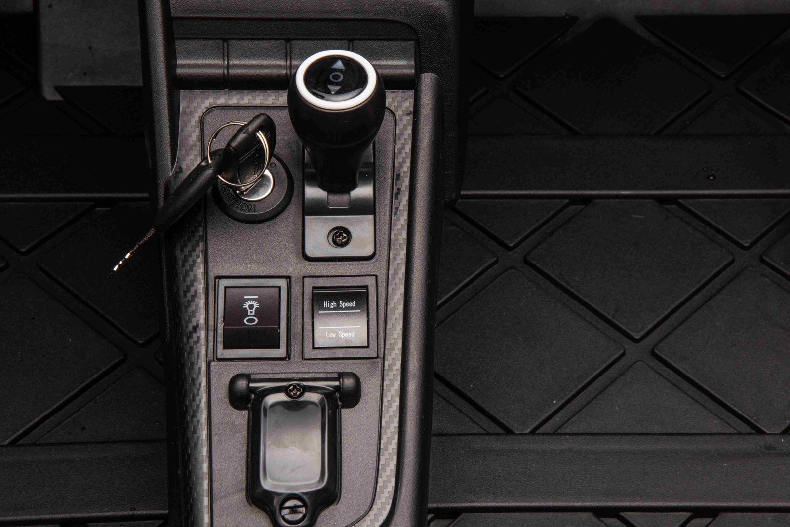 Лицензирана Акумулаторна Кола Audi R8 Premium, 200W, 24V/14Ah, Помпещи гуми, R/C 2.4G - Image 28