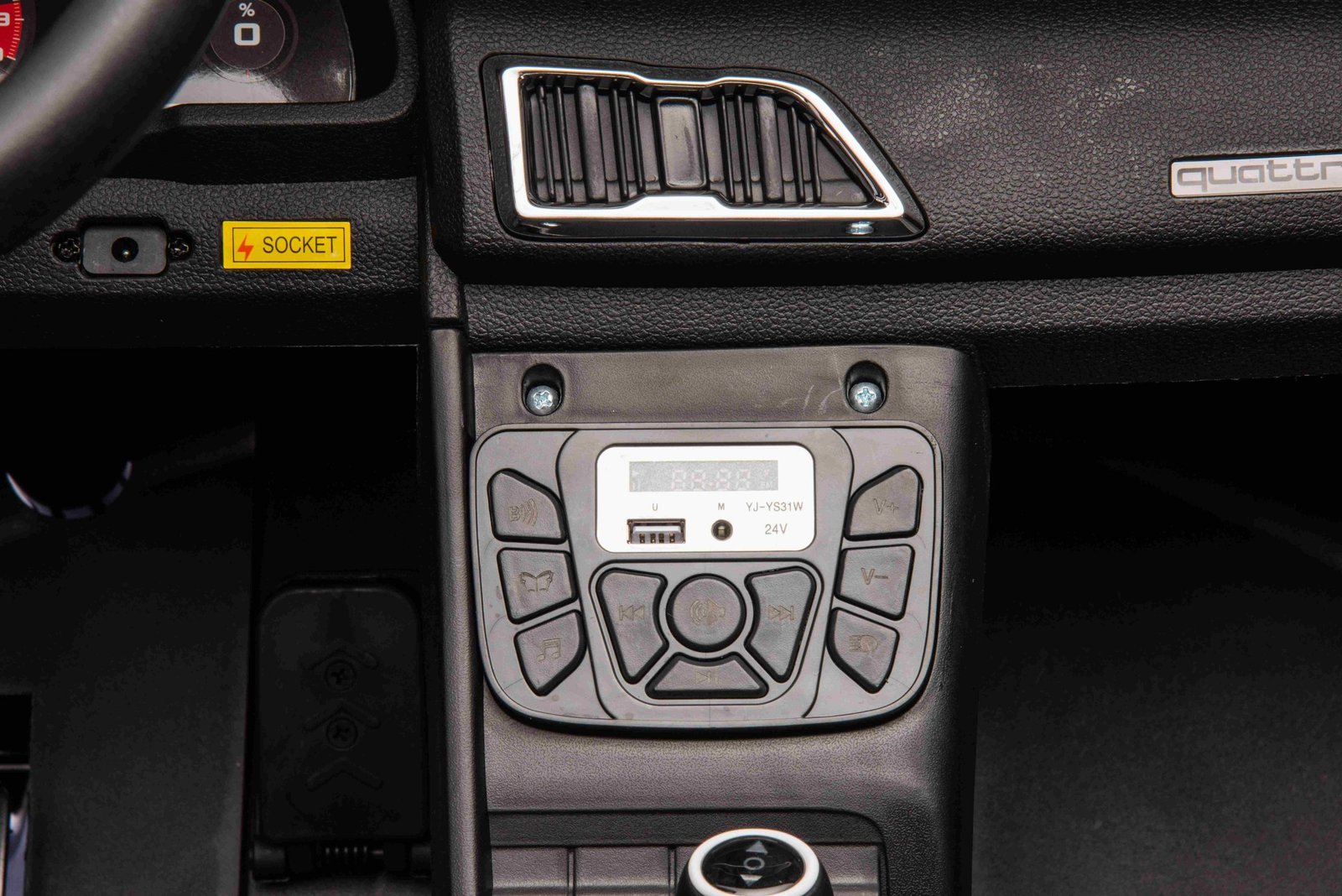 Лицензирана Акумулаторна Кола Audi R8 Premium, 200W, 24V/14Ah, Помпещи гуми, R/C 2.4G - Image 29
