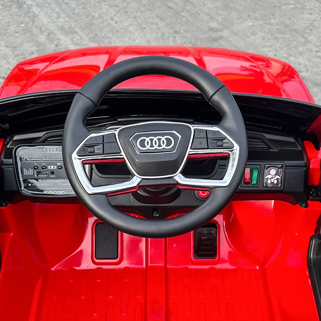 Лицензирана Акумулаторна Кола Audi E-tron Sportback, 4x4, 140W,EVA гуми - Image 13