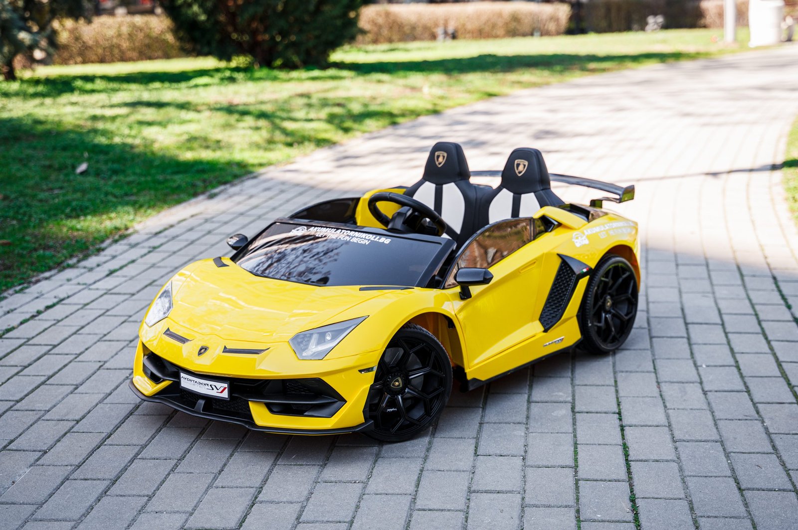 Лицензирана акумулаторна кола Lamborghini Aventador 2026, 24V7AH, 600W, R/C 2.4 G, EVA гуми - Image 6