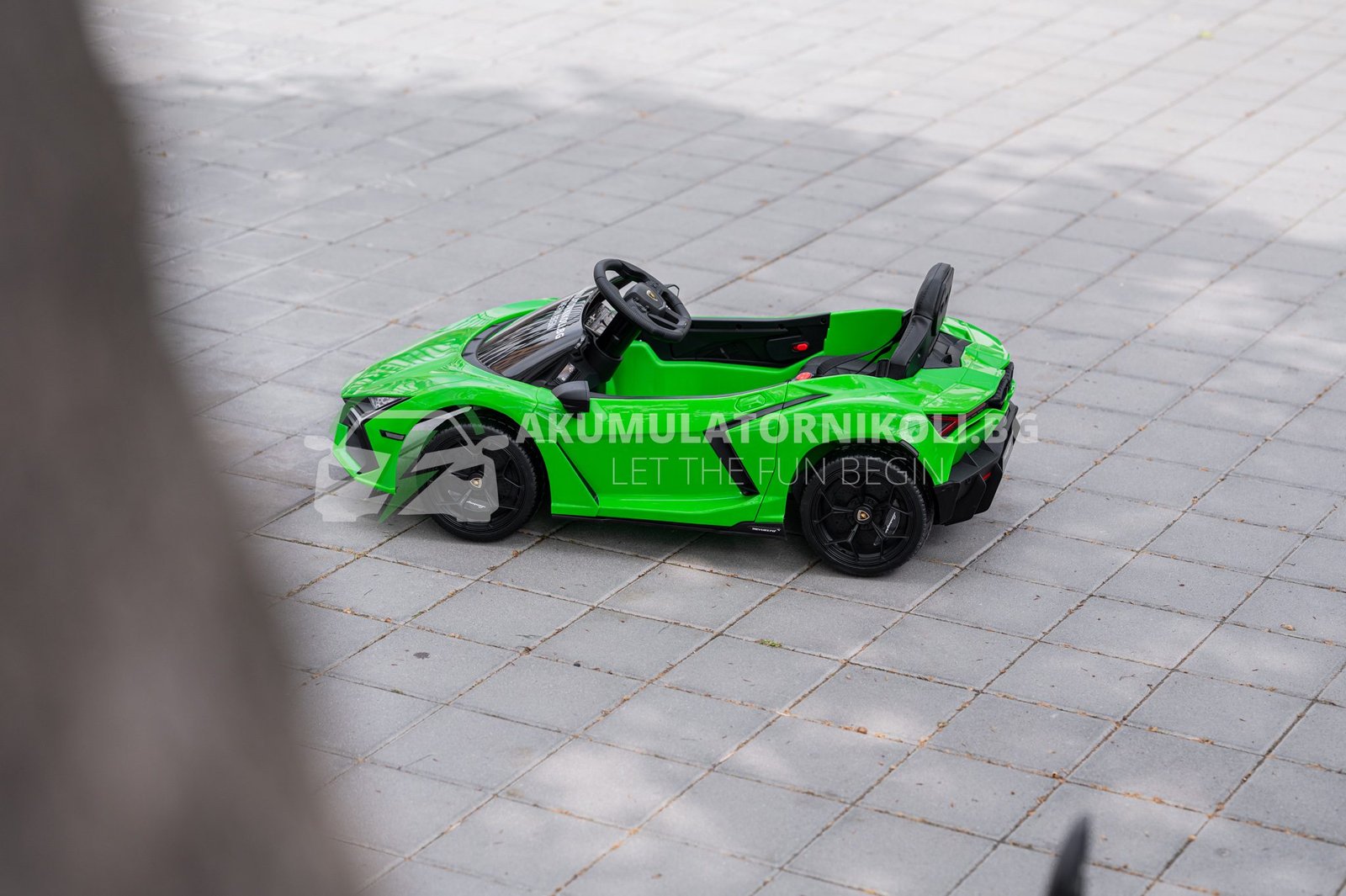 Лицензирана Акумулаторна Кола Lamborghini Revuelto 2026, 4x4, 200W, 12V/7AH, R/C 2,4G, EVA Гуми - Image 10