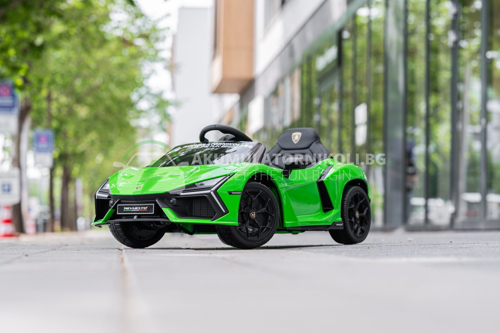Лицензирана Акумулаторна Кола Lamborghini Revuelto 2026, 4x4, 200W, 12V/7AH, R/C 2,4G, EVA Гуми - Image 6