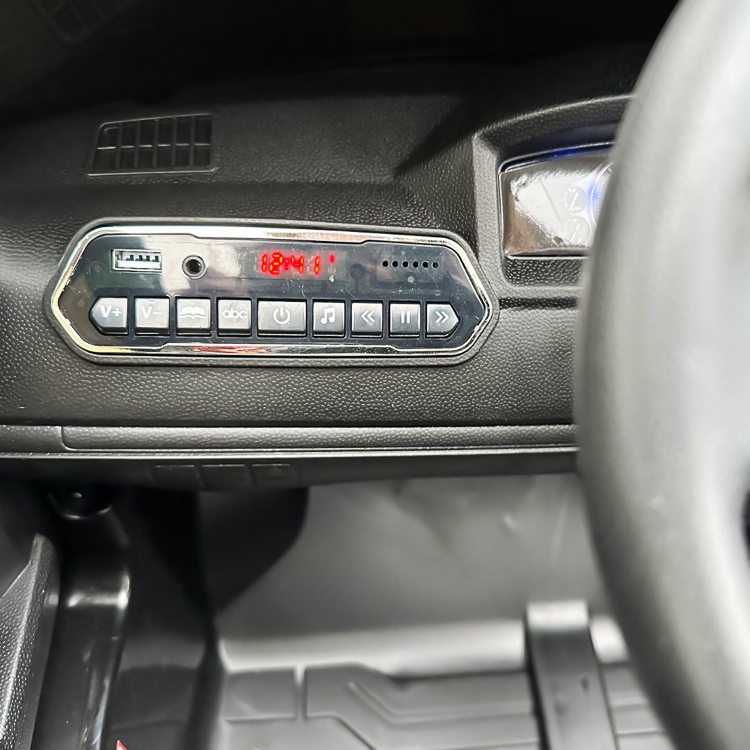 Детски акумулаторен полицейски джип Toyota Land Cruiser Police 12V 160W - Image 18
