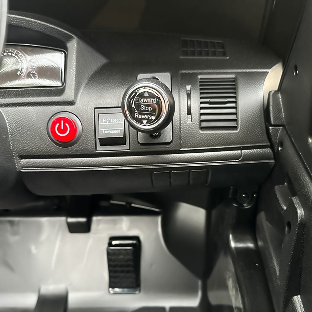 Детски акумулаторен полицейски джип Toyota Land Cruiser Police 12V 160W - Image 19