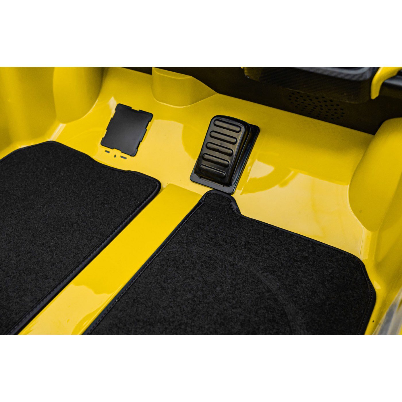 Лицензирана акумулаторна кола Lamborghini Revuelto XL, MP4, 24V7AH, 800W, EVA гуми - Image 16