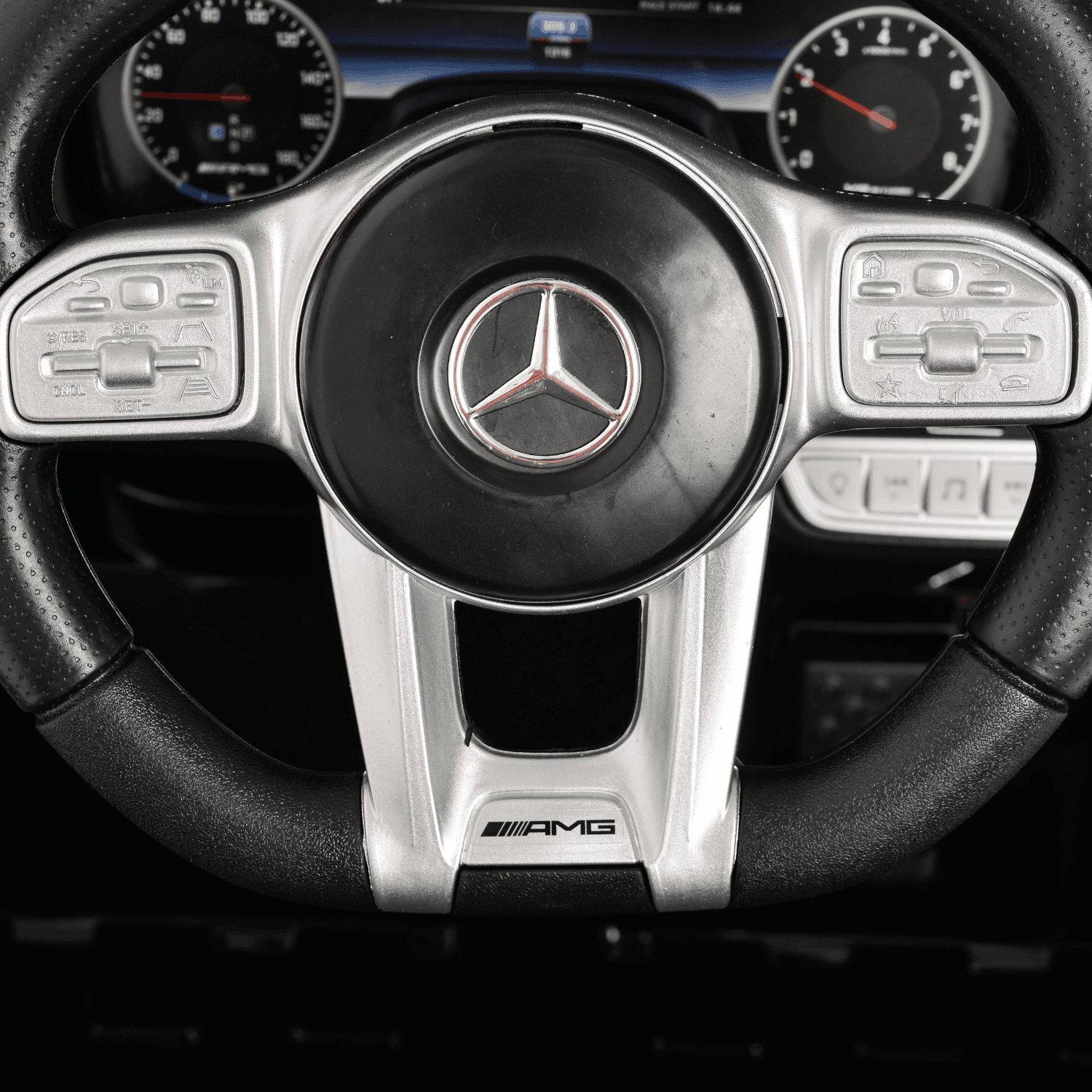 Лицензиран Детски Акумулаторен Джип Mercedes-AMG G63 12V/4.5Ah, 100W, EVA гуми, Мет. Червен - Image 8