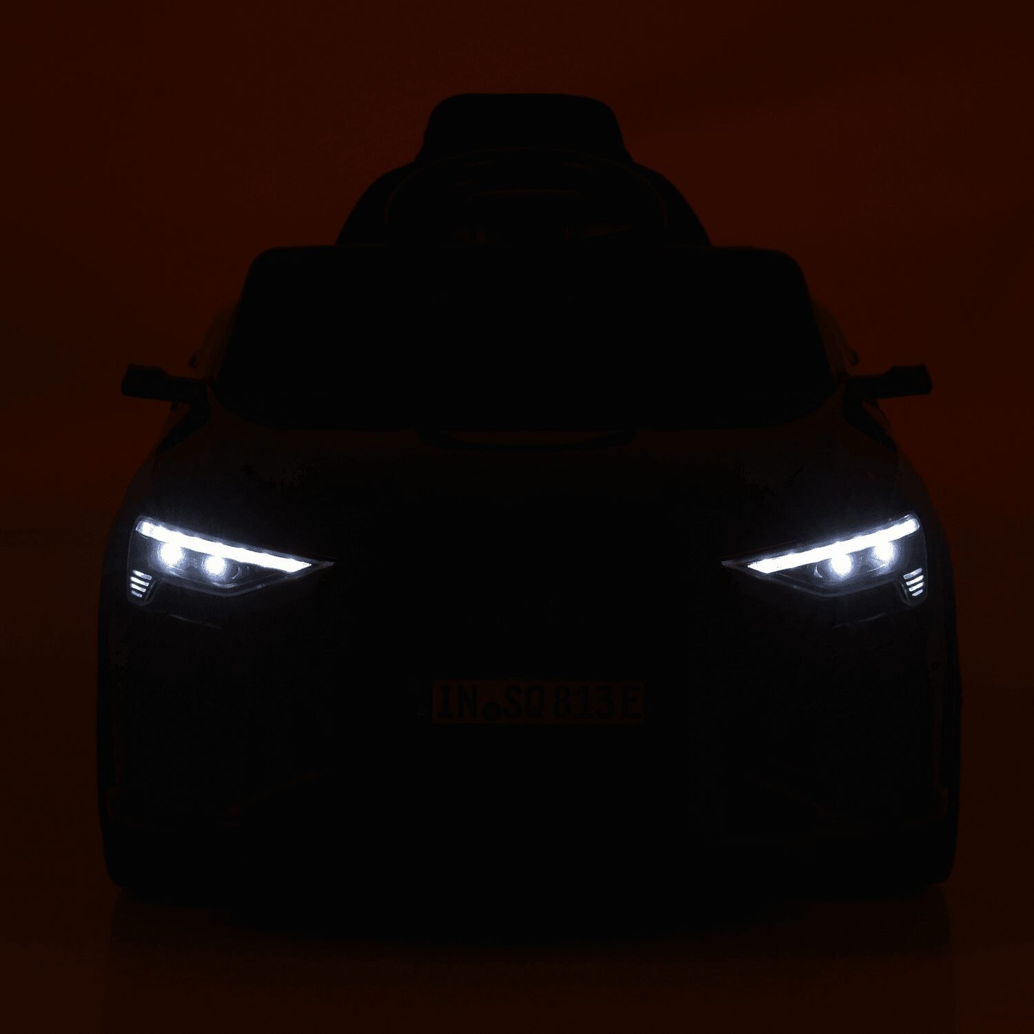 Лицензиран акумулаторен джип Audi SQ8, 2026, 50W, 12V7Ah, R/C 2.4G, EVA гуми - Image 6