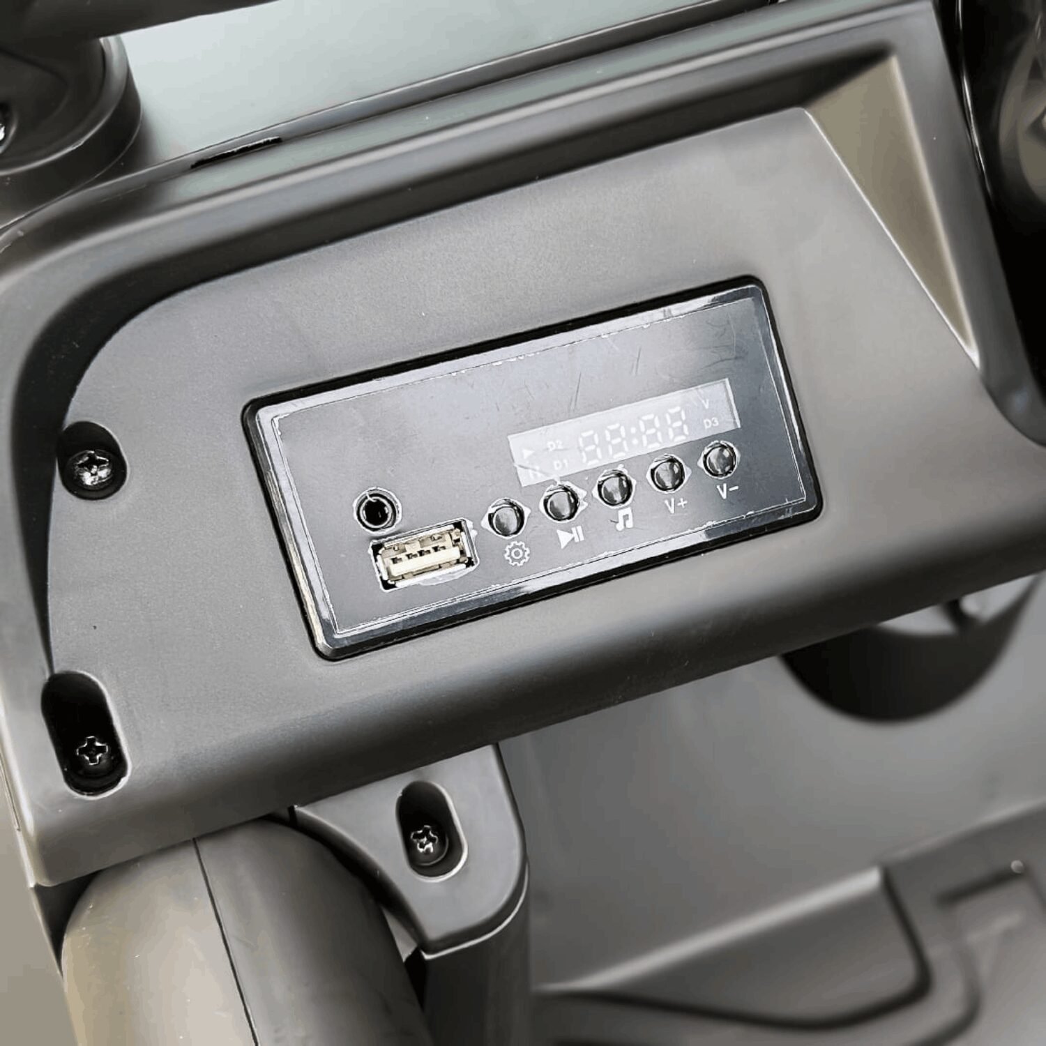 Лицензиран Акумулаторен Джип Mercedes UNIMOG, 12V/10Ah, 140W, 4X4, EVA Гуми, MP3 плеър - Image 12